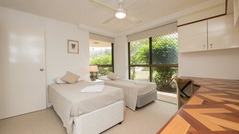 Norfolk Luxury Beachfront Apartments - Yamba Accommodation 19