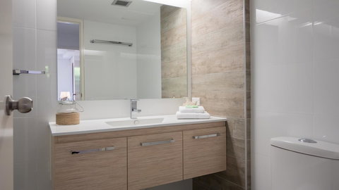 Norfolk Luxury Beachfront Apartments - Yamba Accommodation 16