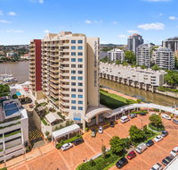Central Dockside Apartment Hotel