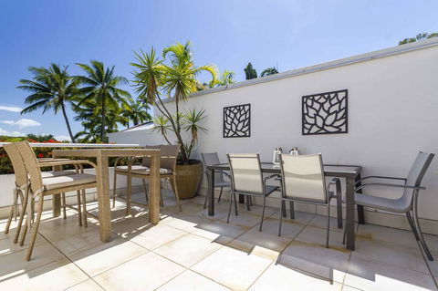 Club Tropical Resort - Official Onsite Reception & Check In - Yamba Accommodation 22