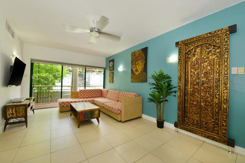 Club Tropical Resort - Official Onsite Reception & Check In - Yamba Accommodation 3