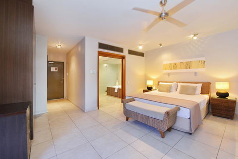 Club Tropical Resort - Official Onsite Reception & Check In - Yamba Accommodation 33