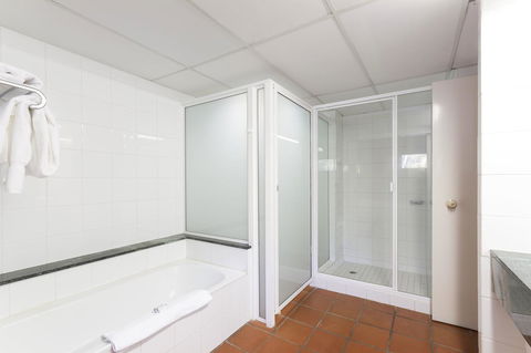 Club Tropical Resort - Official Onsite Reception & Check In - Yamba Accommodation 12