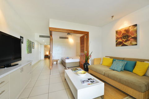 Club Tropical Resort - Official Onsite Reception & Check In - Yamba Accommodation 13