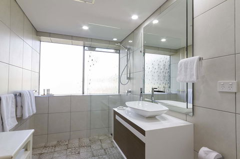 Club Tropical Resort - Official Onsite Reception & Check In - Yamba Accommodation 25
