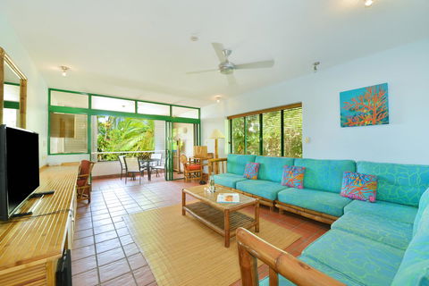 Club Tropical Resort - Official Onsite Reception & Check In - Yamba Accommodation 40