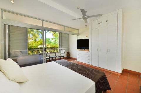 Club Tropical Resort - Official Onsite Reception & Check In - Yamba Accommodation 43