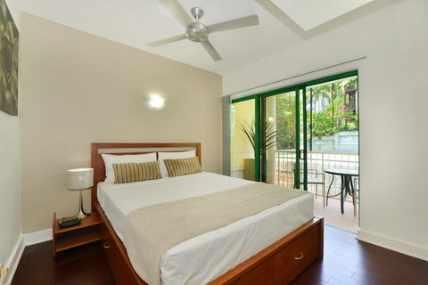 Club Tropical Resort - Official Onsite Reception & Check In - Yamba Accommodation 7