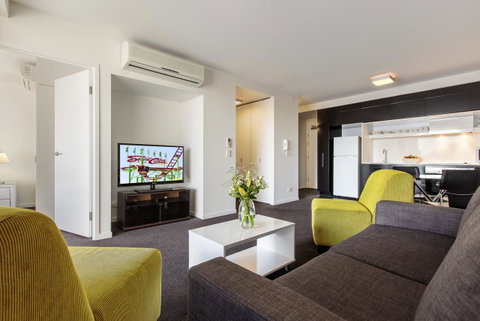 Code Apartments - Yamba Accommodation 5