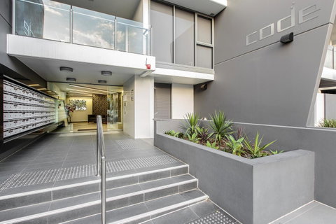 Code Apartments - Yamba Accommodation 21
