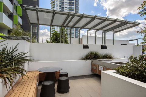 Code Apartments - Yamba Accommodation 18