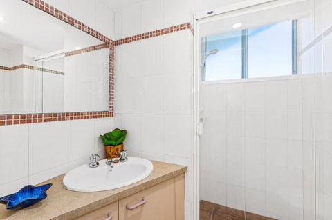 Rainbow Commodore Coolangatta - Yamba Accommodation 24