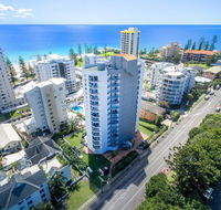 Rainbow Commodore Apartments - Yamba Accommodation