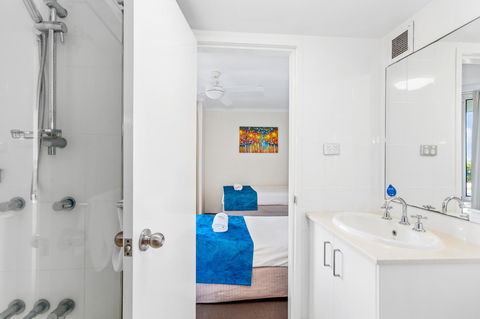 Rainbow Commodore Coolangatta - Yamba Accommodation 28