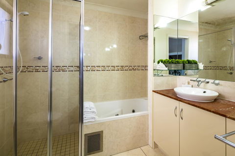 Jack And Newell Holiday Apartments - Yamba Accommodation 37