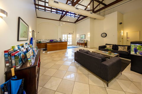 Jack And Newell Holiday Apartments - Yamba Accommodation 18