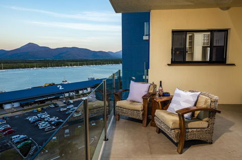 Jack And Newell Holiday Apartments - Yamba Accommodation 43