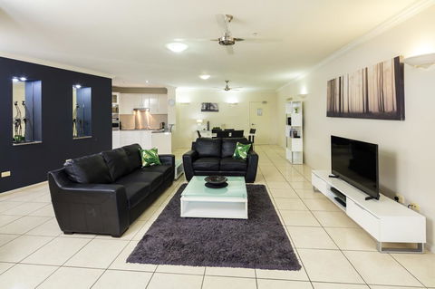 Jack And Newell Holiday Apartments - Yamba Accommodation 26