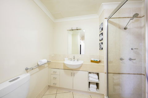 Jack And Newell Holiday Apartments - Yamba Accommodation 40