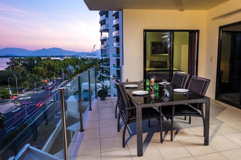Jack And Newell Holiday Apartments - Yamba Accommodation 33