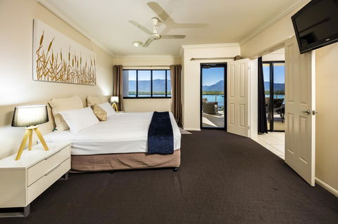 Jack And Newell Holiday Apartments - Yamba Accommodation 22