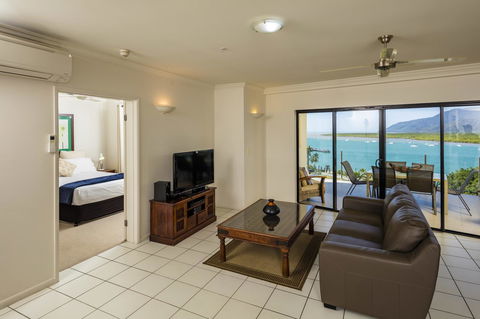 Jack And Newell Holiday Apartments - Yamba Accommodation 36
