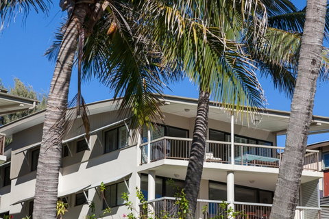 Cylinder Beach Mooloomba Unit 3 - Yamba Accommodation 14