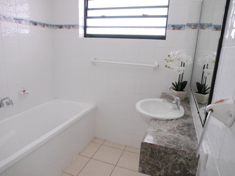 Cylinder Beach Mooloomba Unit 3 - Yamba Accommodation 10