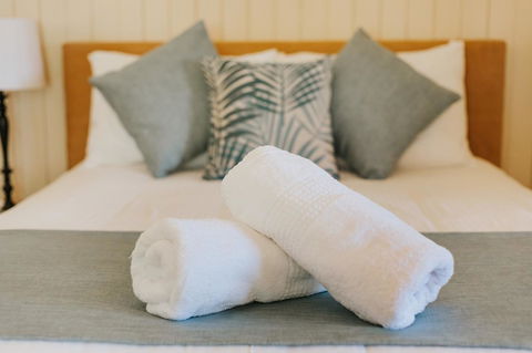 Apple Blossom Cottages - Yamba Accommodation 12