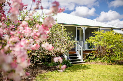 Apple Blossom Cottages - Yamba Accommodation 1