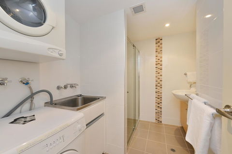 Tropical Reef Apartments - Yamba Accommodation 10