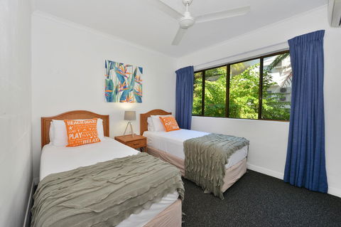 Tropical Reef Apartments - Yamba Accommodation 24