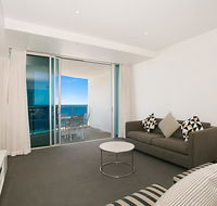 Number 1 H Luxury Residence - Netflix WiFi  More - Yamba Accommodation
