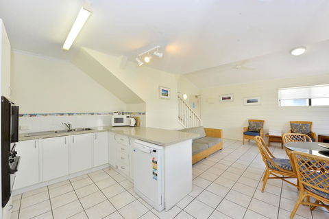 Driftwood Mantaray - Official Onsite Reception And Check In - Yamba Accommodation 25