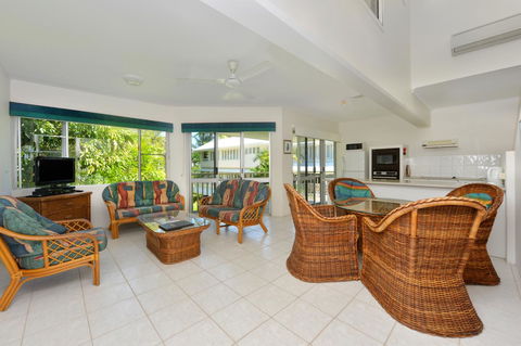 Driftwood Mantaray - Official Onsite Reception And Check In - Yamba Accommodation 8