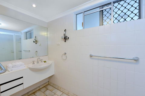 Driftwood Mantaray - Official Onsite Reception And Check In - Yamba Accommodation 19