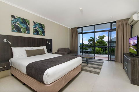 Sunshine Tower Hotel - Yamba Accommodation 1