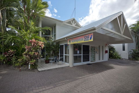 Tropical Nites Holiday Townhouses - Yamba Accommodation 15