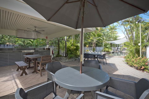 Tropical Nites Holiday Townhouses - Yamba Accommodation 22
