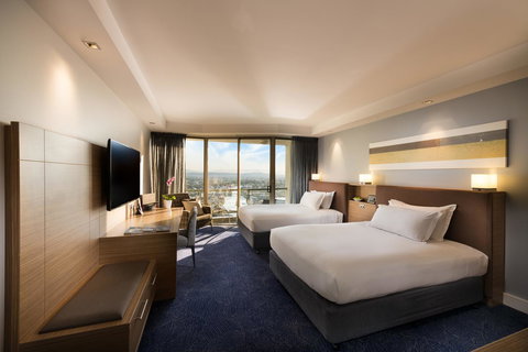 Sofitel Gold Coast Broadbeach - Yamba Accommodation 6