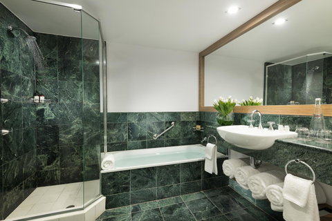 Sofitel Gold Coast Broadbeach - Yamba Accommodation 2