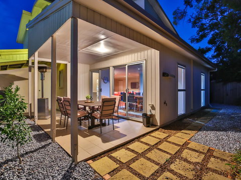 Hamilton Executive - Yamba Accommodation 5
