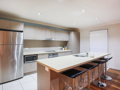 Hamilton Executive - Yamba Accommodation 4