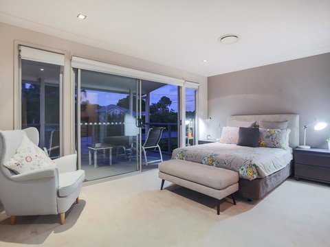 Hamilton Executive - Yamba Accommodation 7