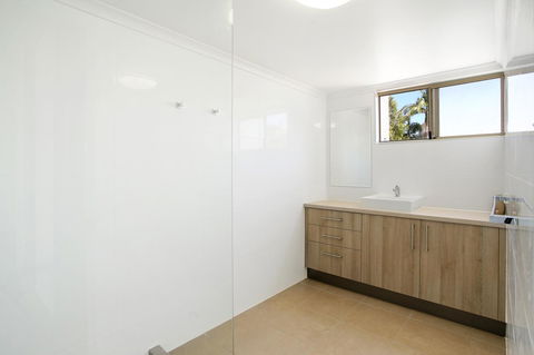 Surf Dance Apartments - Yamba Accommodation 30