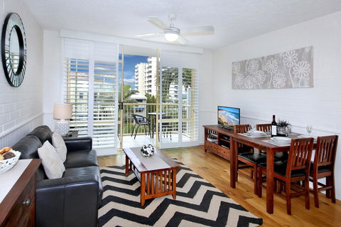 Surf Dance Apartments - Yamba Accommodation 7