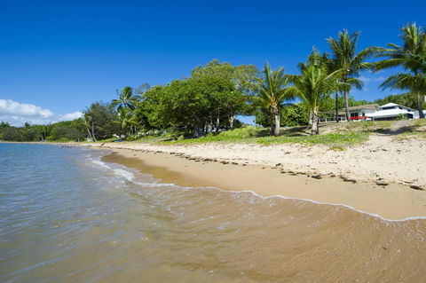 Beached On Magnetic - Yamba Accommodation 2