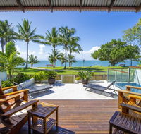 Beached on Magnetic - Yamba Accommodation