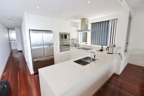 Dune On The Beach - Yamba Accommodation 7