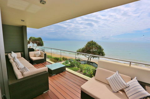 Dune On The Beach - Yamba Accommodation 0